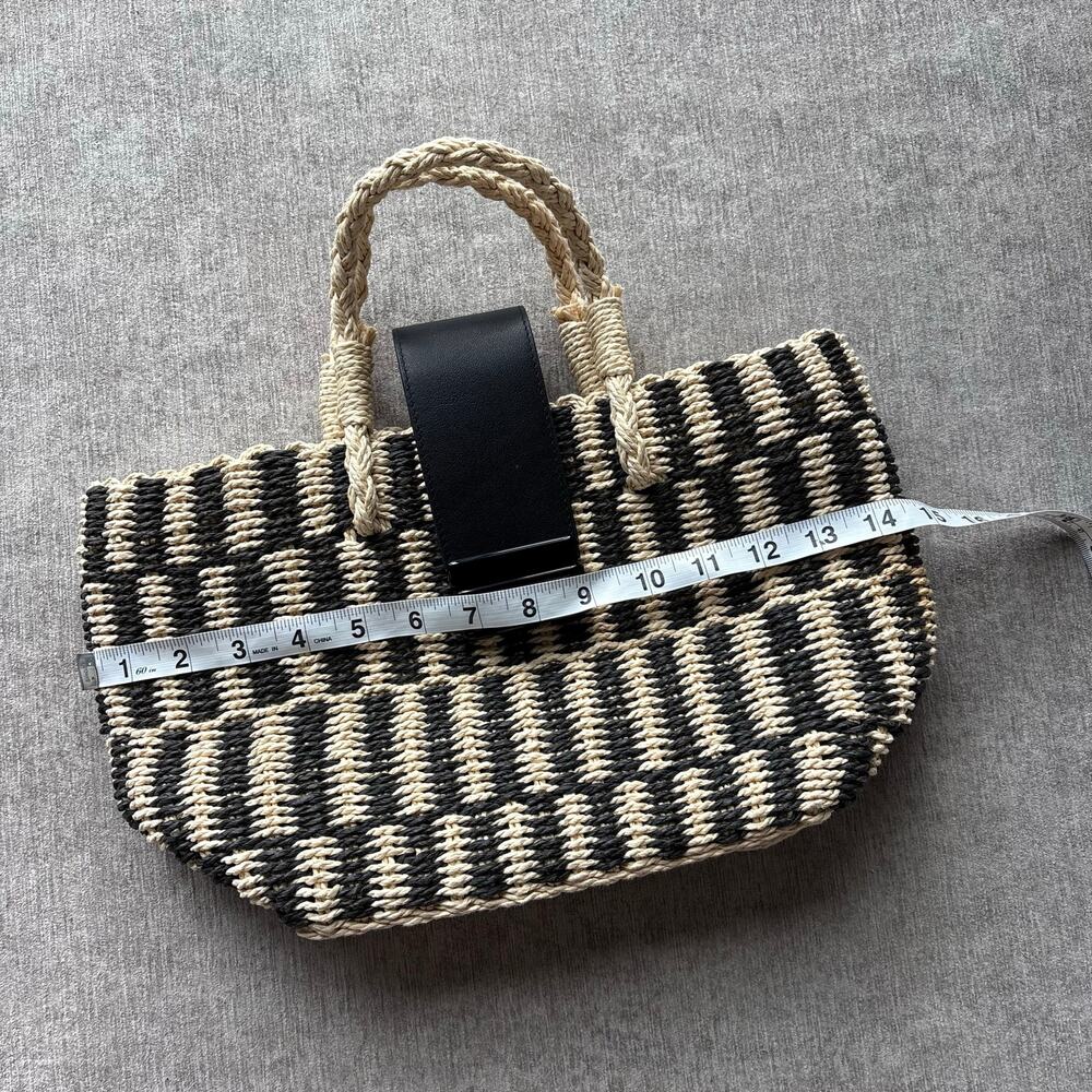 BTB Straw Tote Bag - Picture 5 of 5
